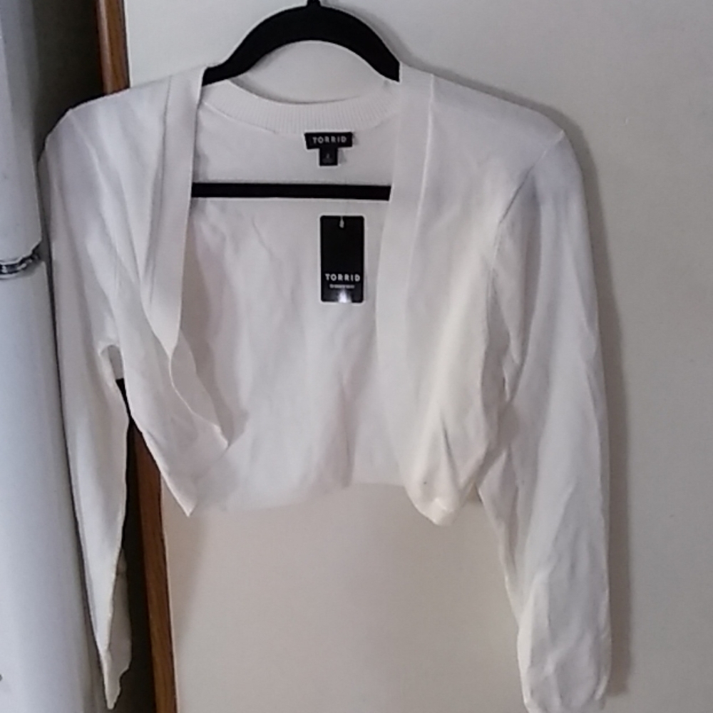 Torrid Ivory Cutaway Shrug / Cardigan